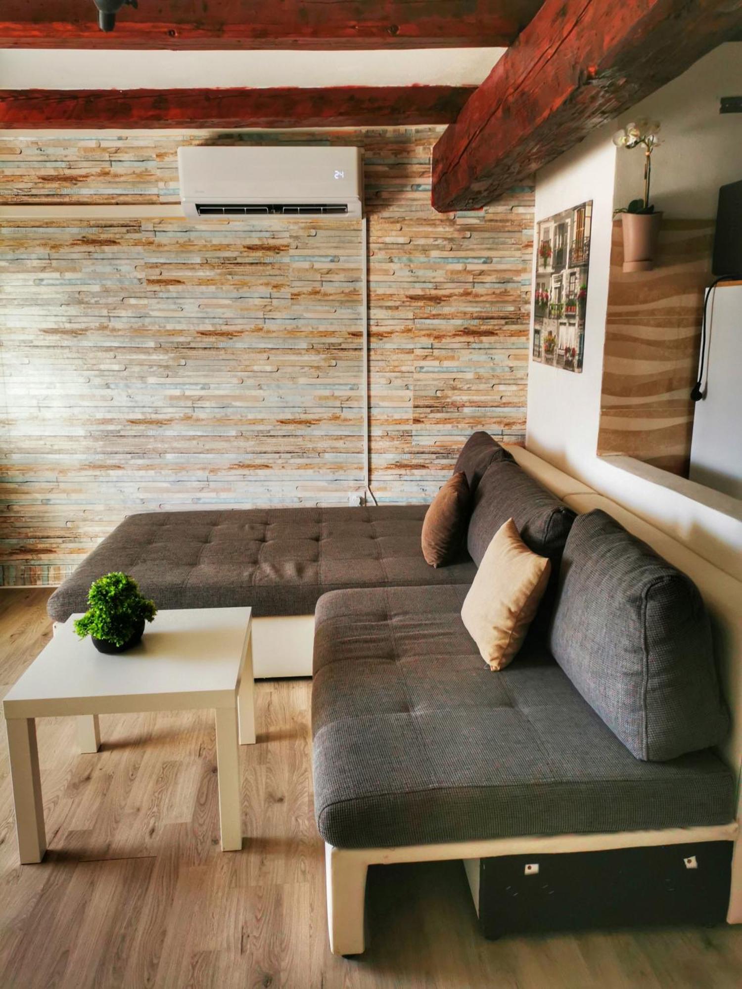Attica Apartment Pula Dış mekan fotoğraf